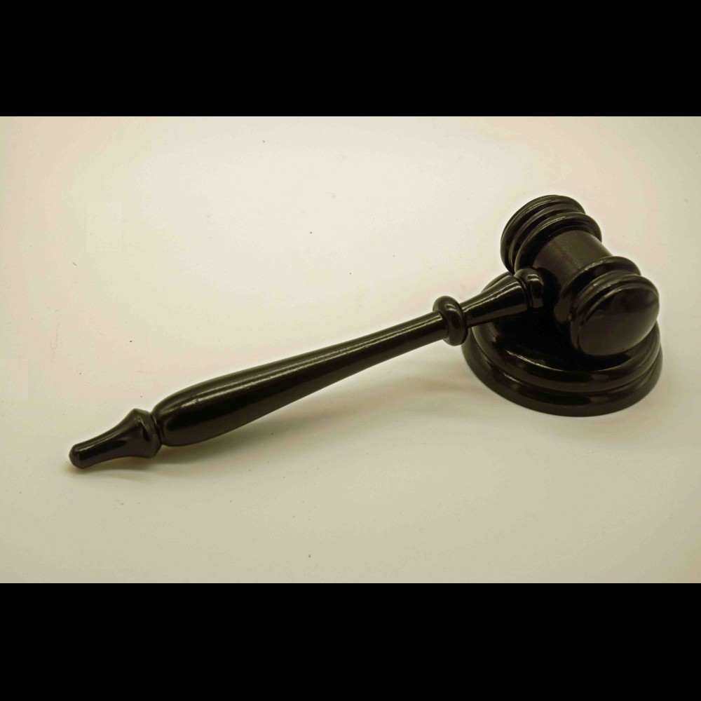 Zwarte Houten Voorzittershamer: Autoriteit in Pure Vorm