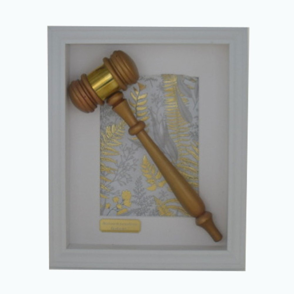 Gouden Voorzittershamer – Een Blijk van waardering.