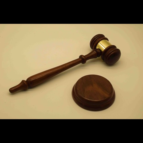 Houten Voorzittershamer: Traditie en Gezag in Pure Natuurlijke Vorm